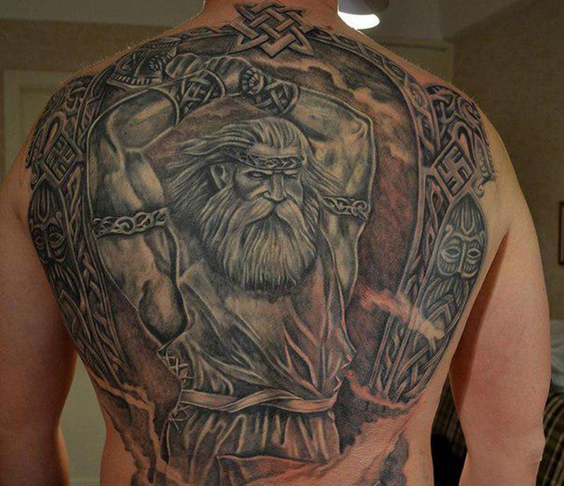 Самые популярные варианты татуировок на спине для мужчин со смыслом